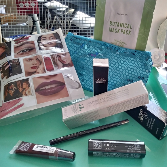 Avon's Beauty pack  (NTW) - Picture 4 of 4